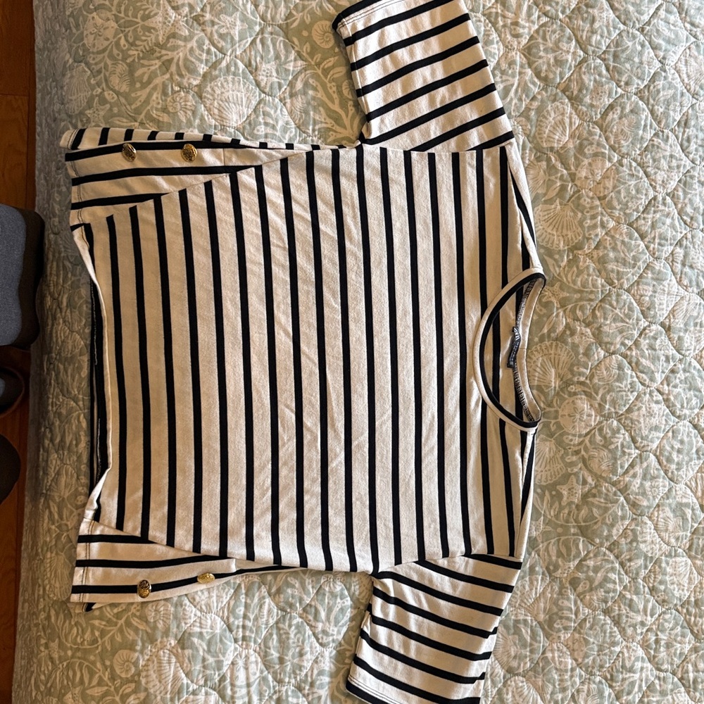 ZARA🦋Black and white Striped Short Sleeve T  Cute gold buttons -nautical style